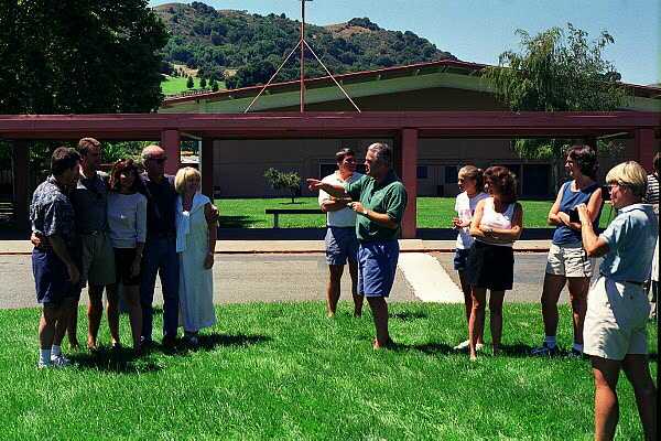 Dennis Linnekin directing.